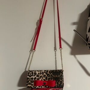 Chic Leopard Print Crossbody Bag with Red Bow